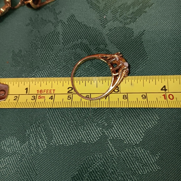 Ring A Queens Ring Size 13 Gold Tone With Opals & Cz's - Picture 3 of 5